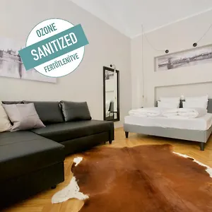  Apartment Standard By Hi5 - Steindl Street Ungarn