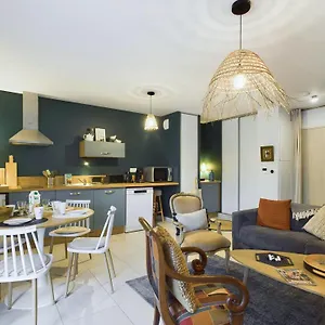 La De Val Andre Au Pied De L Appartement